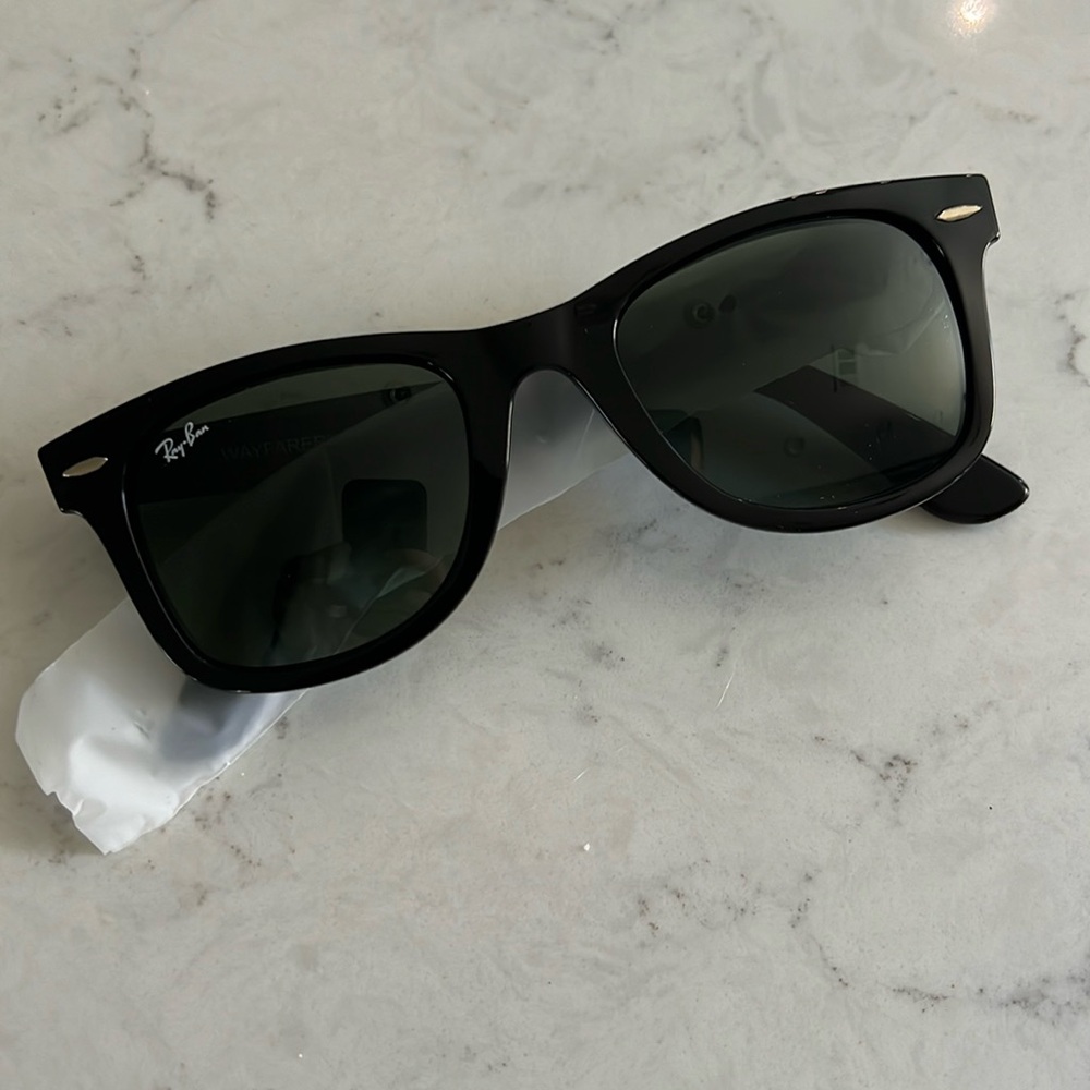 Ray-Ban Wayfarer Sunglasses NWT!